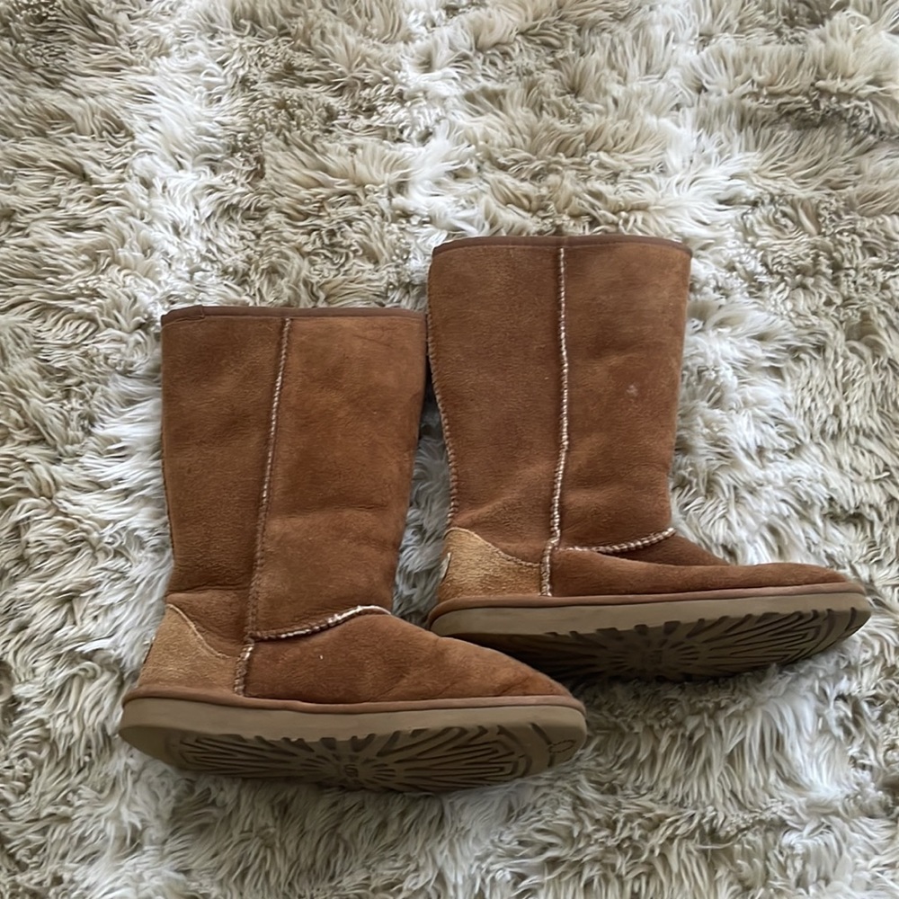 Ugg Boot - image 3